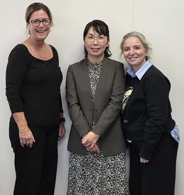 2025/10/3 イギリス サリー大学を訪問し、看護、心理学の専門家の先生方と認知症ケア教育に関する共同研究について検討をすすめてきました！