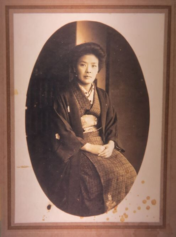 美知代(30歳代)〔府中市上下歴史文化資料館提供〕
